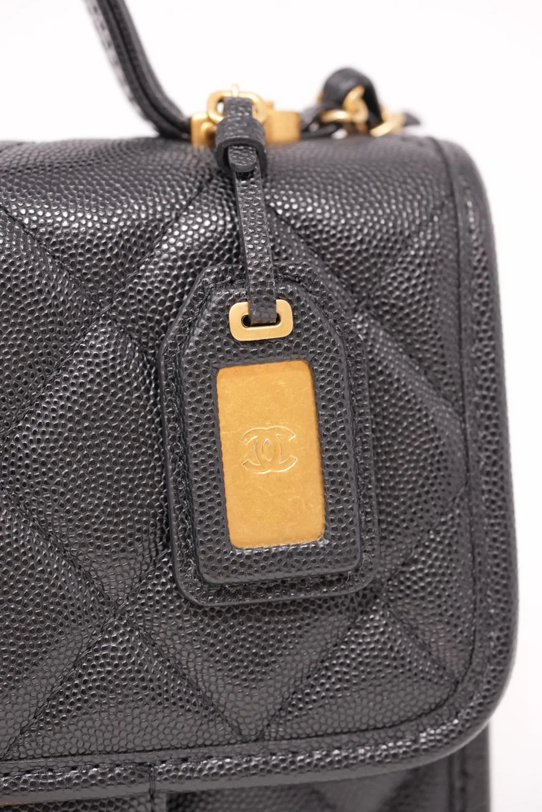 Pre-Owned Chanel 22K Flap with Top Handle Caviar