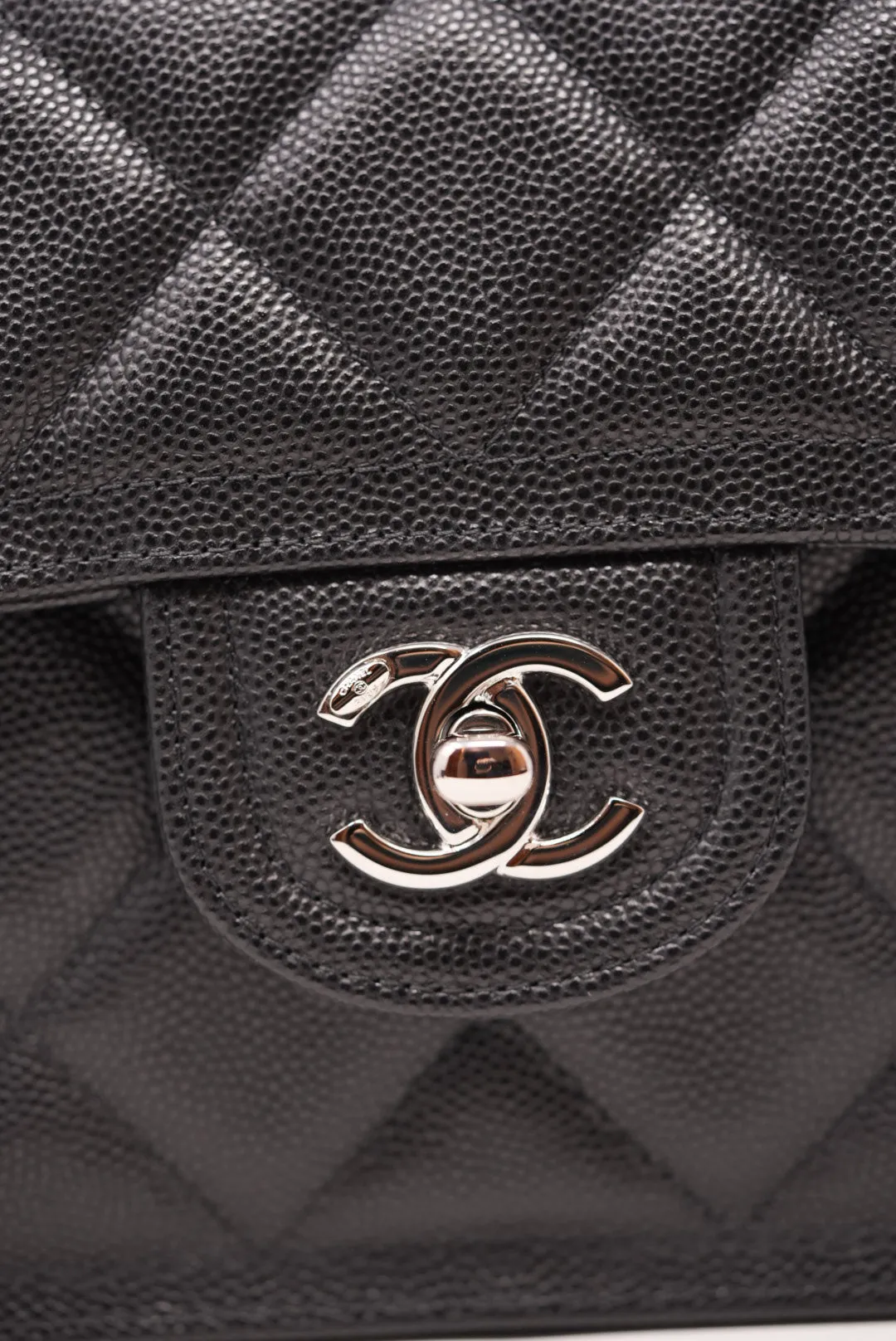 Pre-Owned Chanel Mini Square Flap Bag Caviar 2023