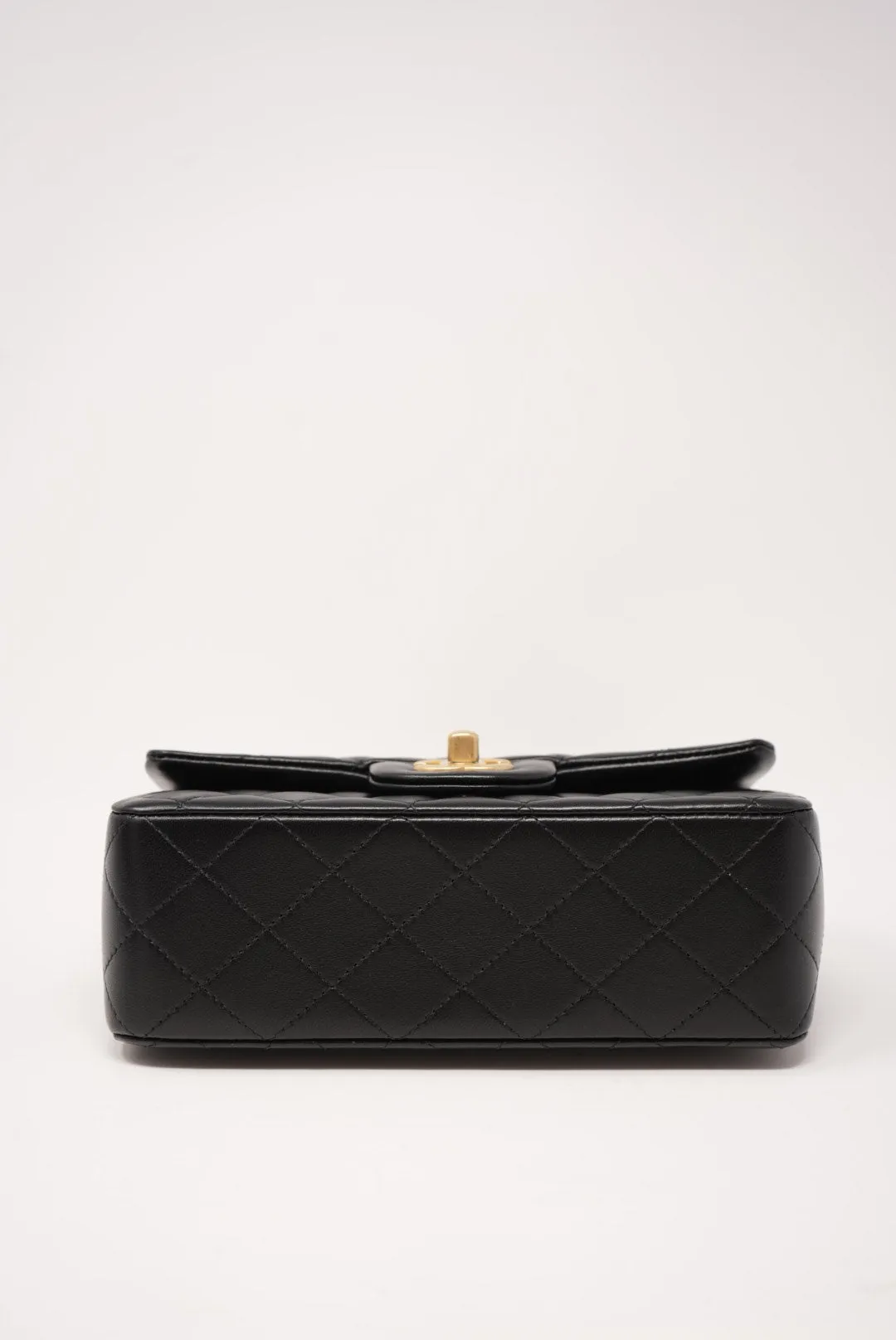 Pre-Owned CHANEL Mini Top Handle Flap Bag