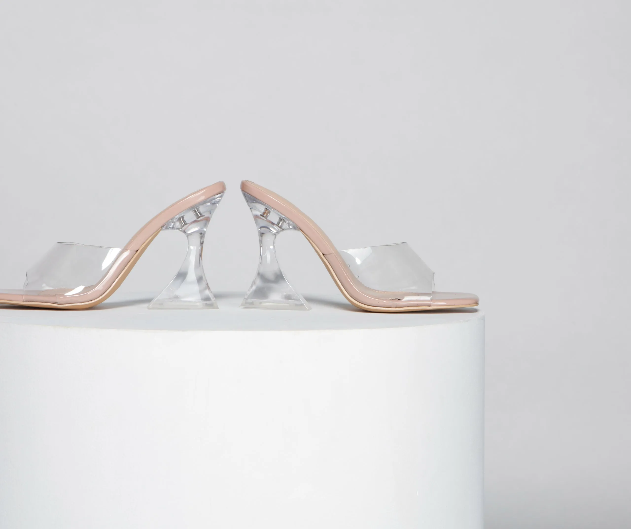 Trendsetting Diva Clear Mules